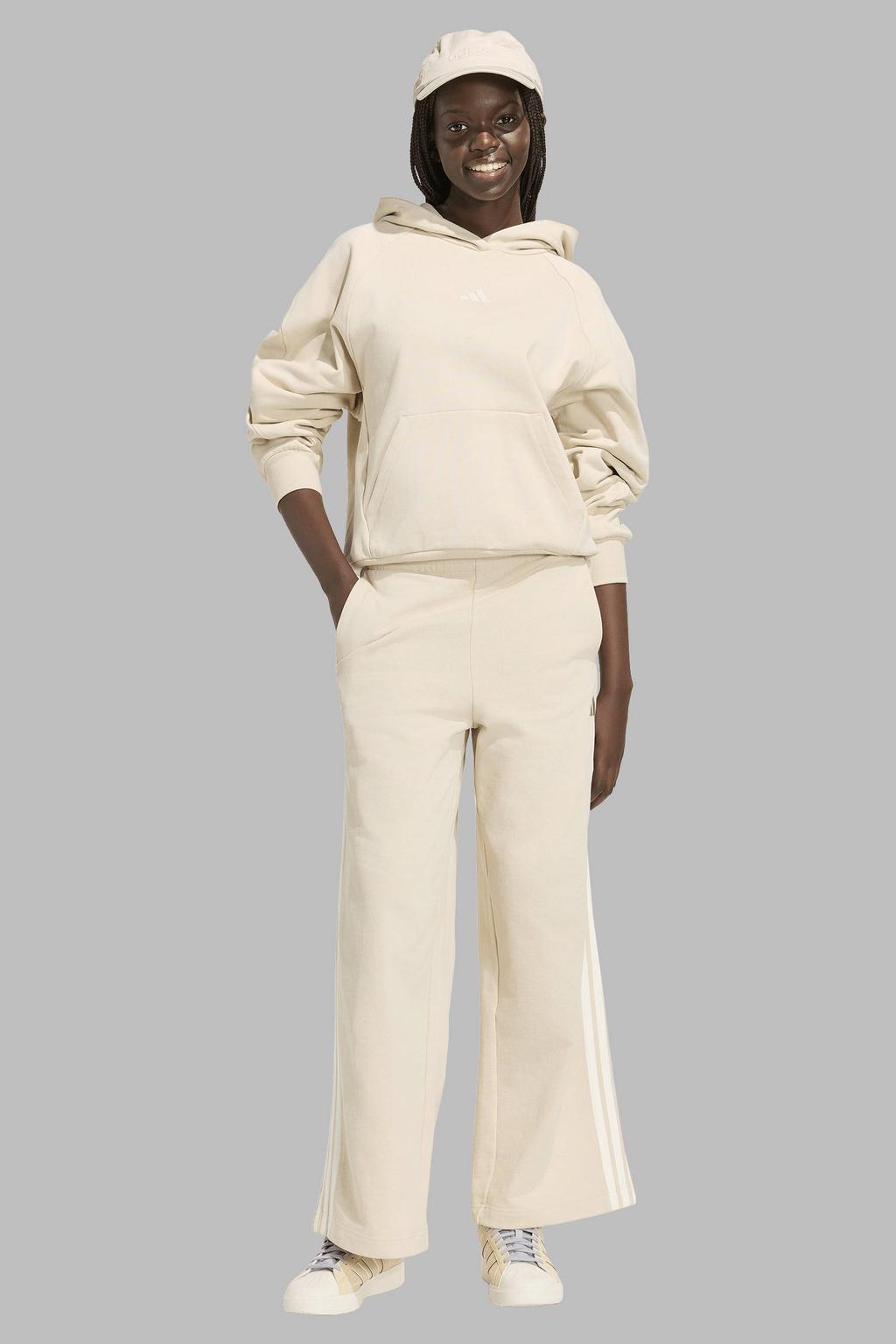 Ecru dames adidas Sportswear loose fit joggingbroek met elastische tailleband en effen
