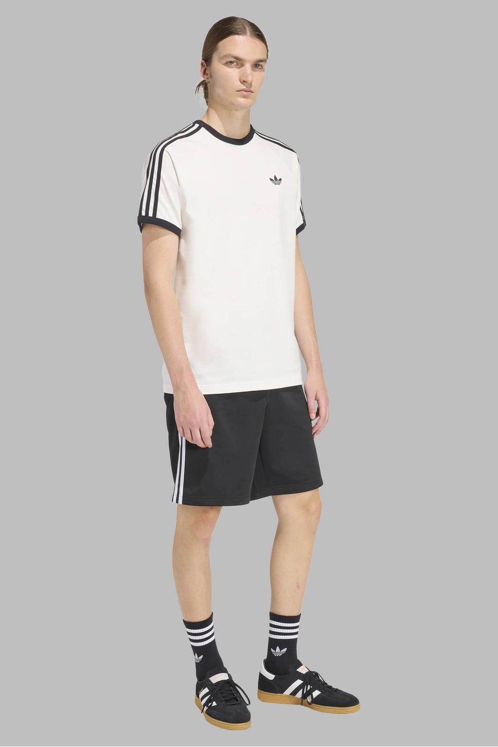 Wit en zwarte heren adidas Originals regular fit T-shirt van katoen met effen, korte mouwen en ronde hals