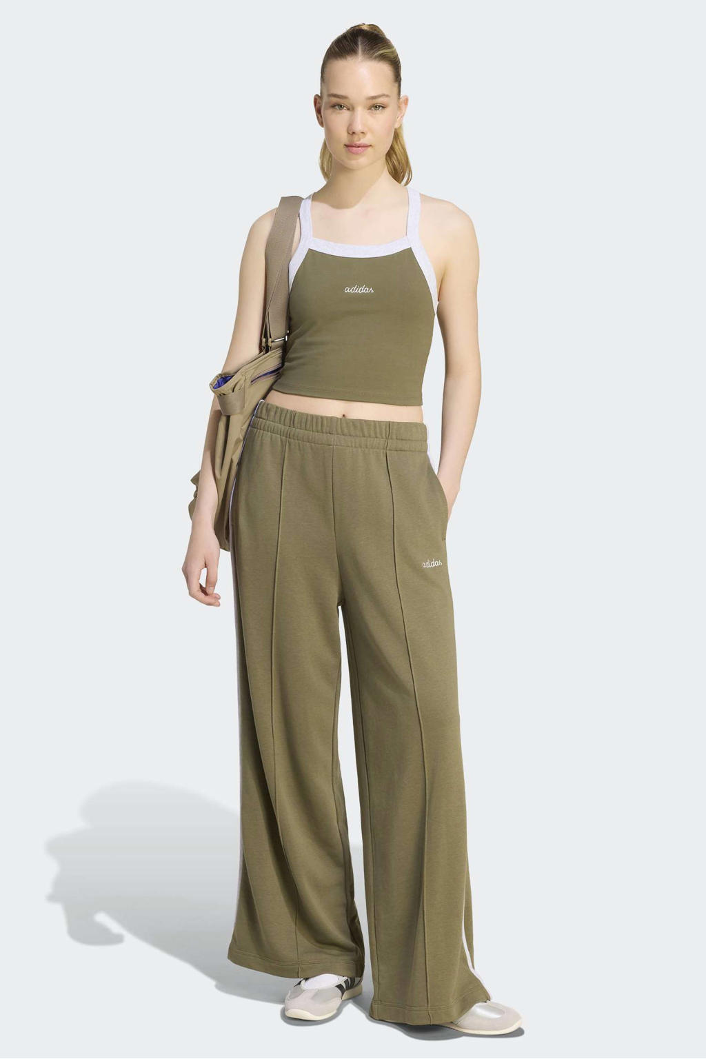 adidas Sportswear loose fit joggingbroek - olijfgroen