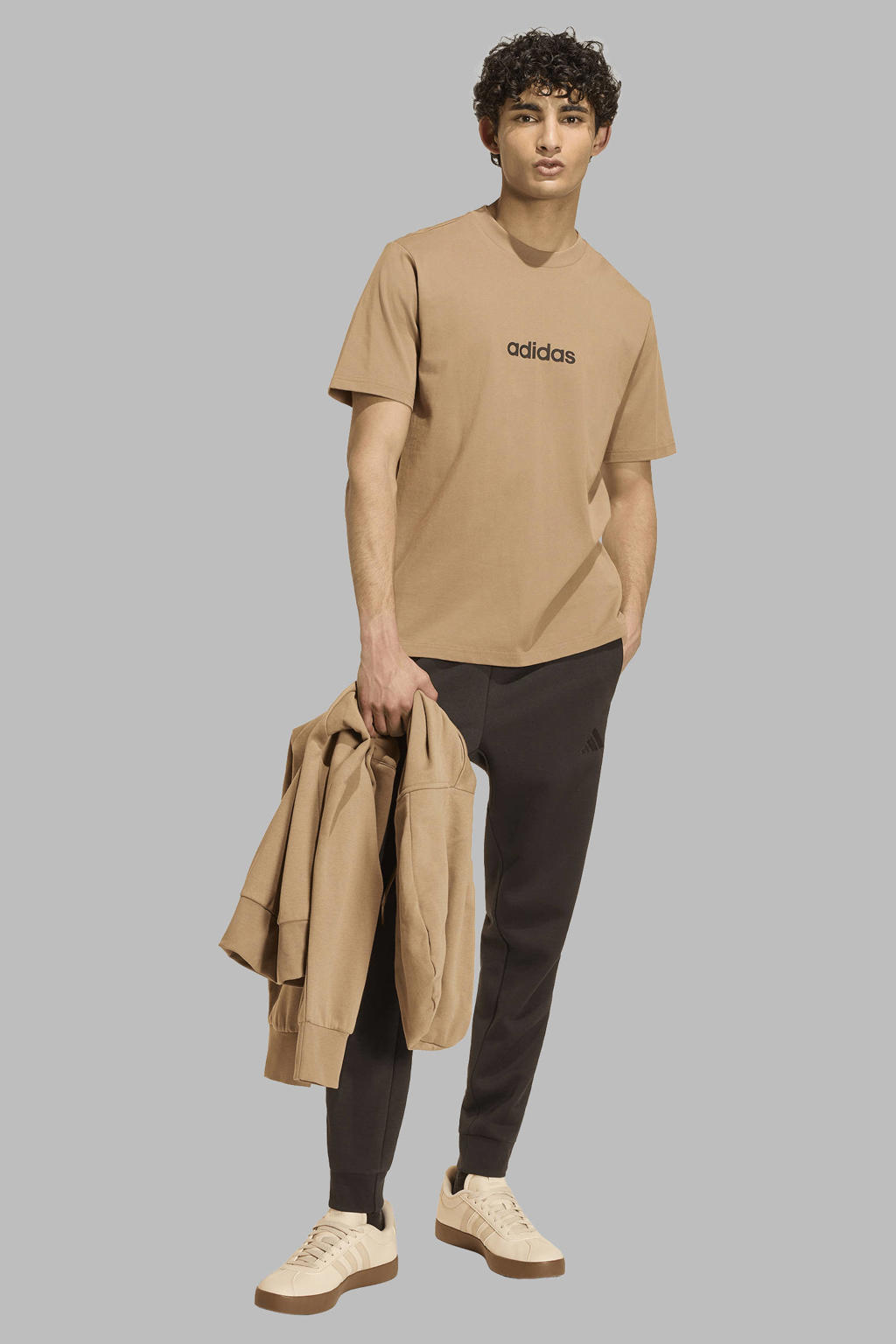 adidas Sportswear regular fit T-shirt met logo - camel