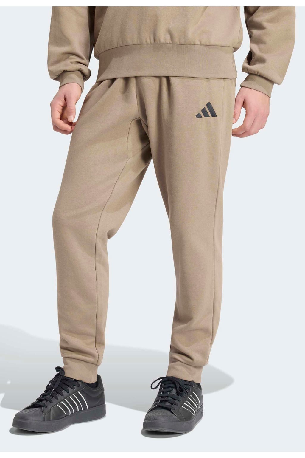 adidas Sportswear tapered joggingbroek met logo - kaki