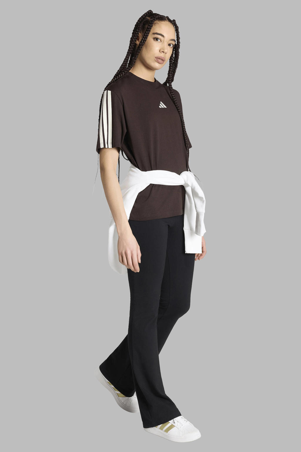 adidas Sportswear T-shirt met logo - bruin