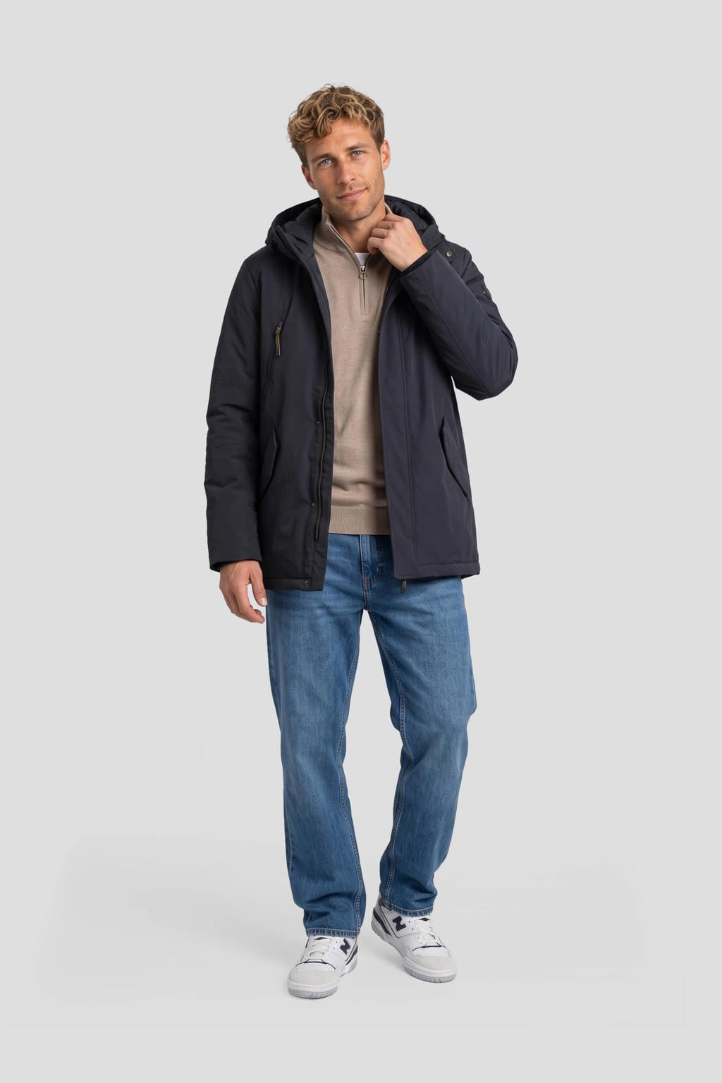 Donkerblauwe heren District winterparka van polyester met effen, lange mouwen, capuchon en rits- en drukknoopsluiting