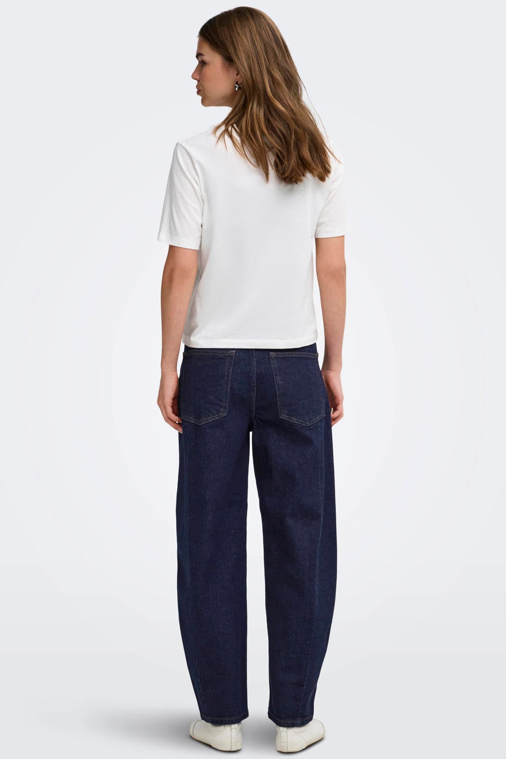 Dark blue denim dames ONLY Onljessica Hw Barrel Ankle Dnm Azg421 high waist jeans met rits- en knoopsluiting en effen