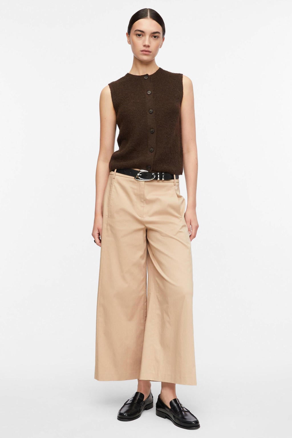 comma top - bruin