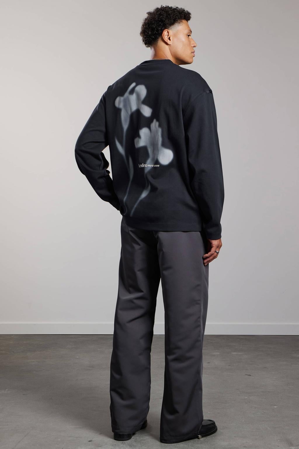 Aeden oversized longsleeve met backprint - zwart