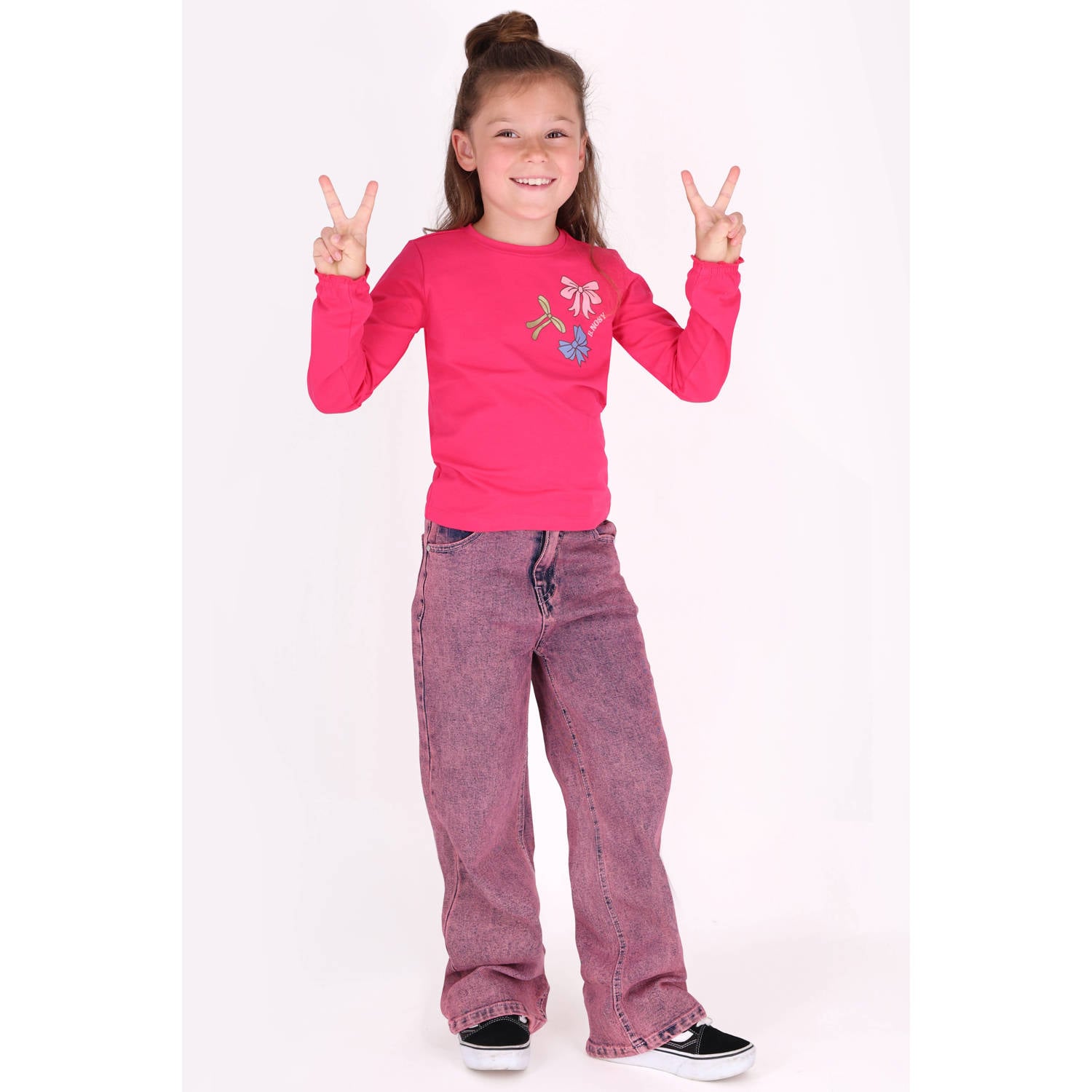 B.Nosy aansluitende longsleeve met print roze