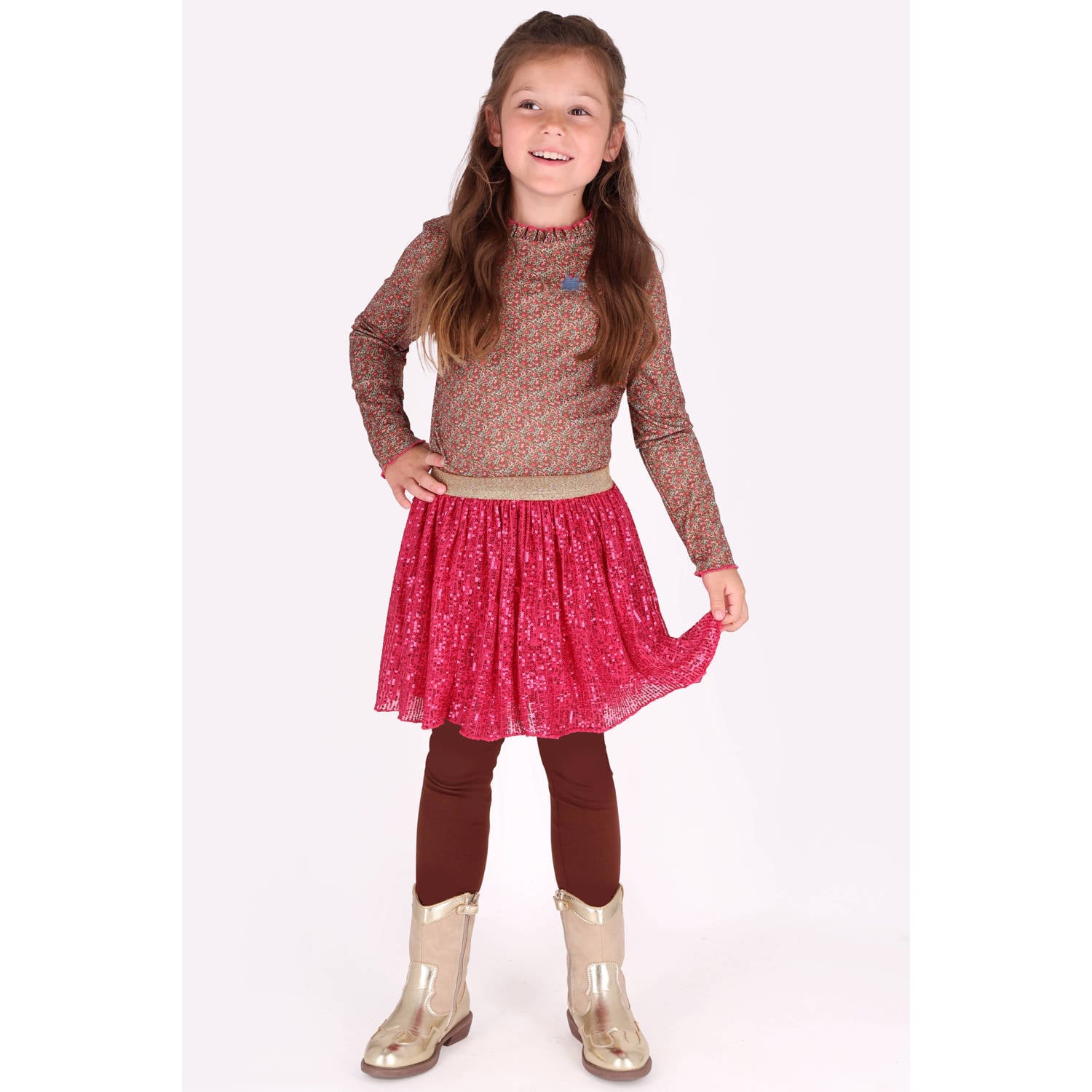 B.Nosy aansluitende gebloemde longsleeve met ruches bruin