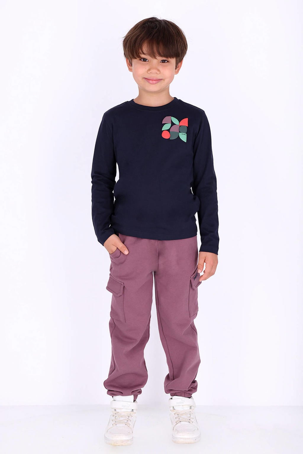 B.Nosy rechtvallende sweater met print