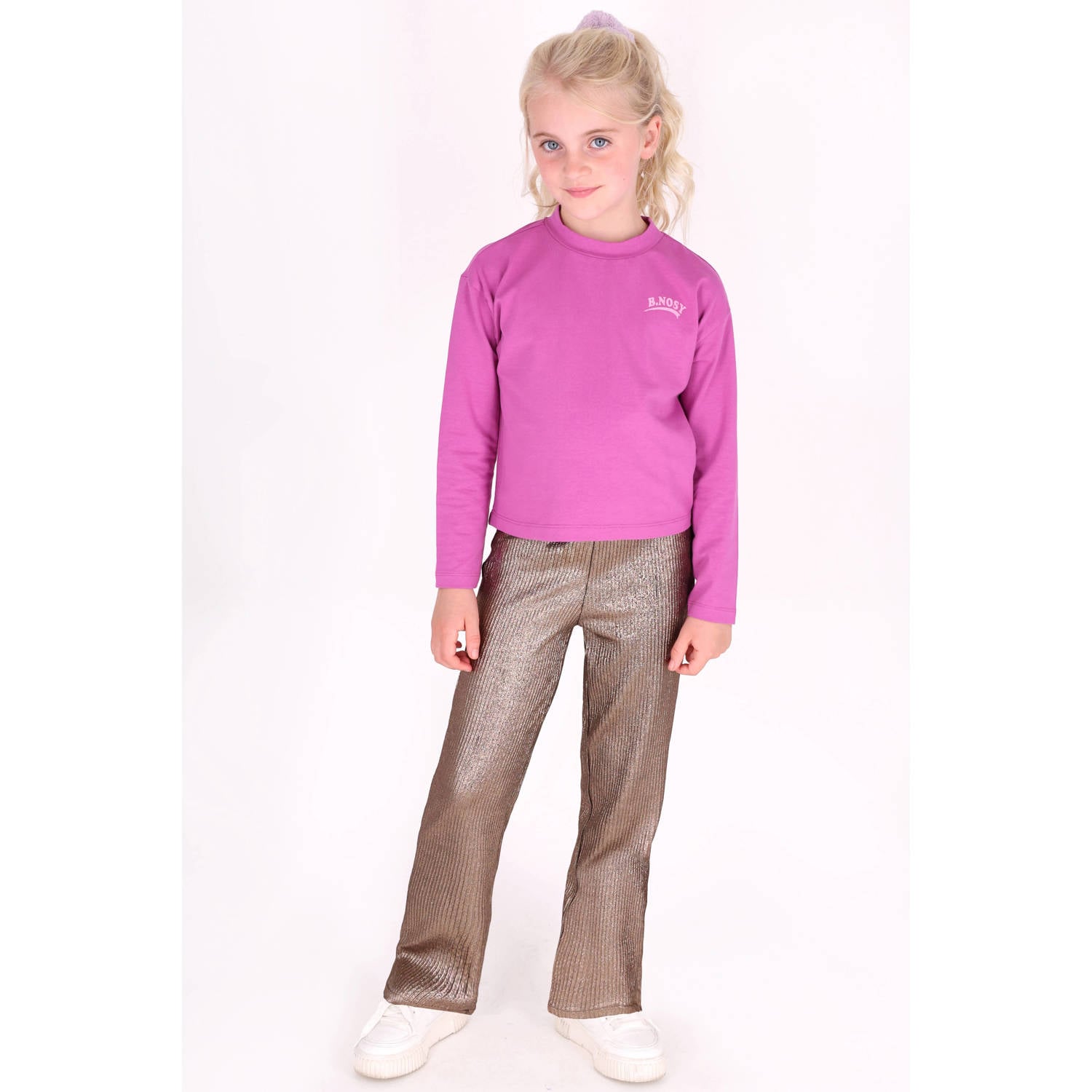 B.Nosy aansluitende longsleeve met backprint paars