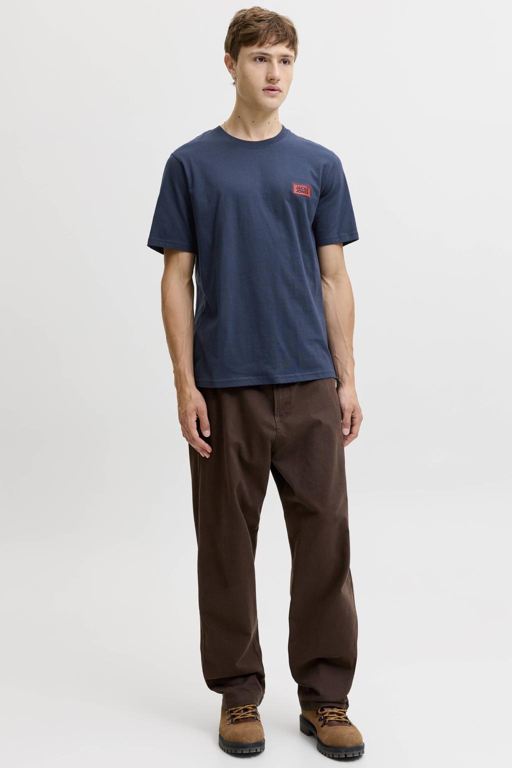Donkerblauwe heren JACK & JONES regular fit T-shirt van katoen met logo dessin, korte mouwen en ronde hals