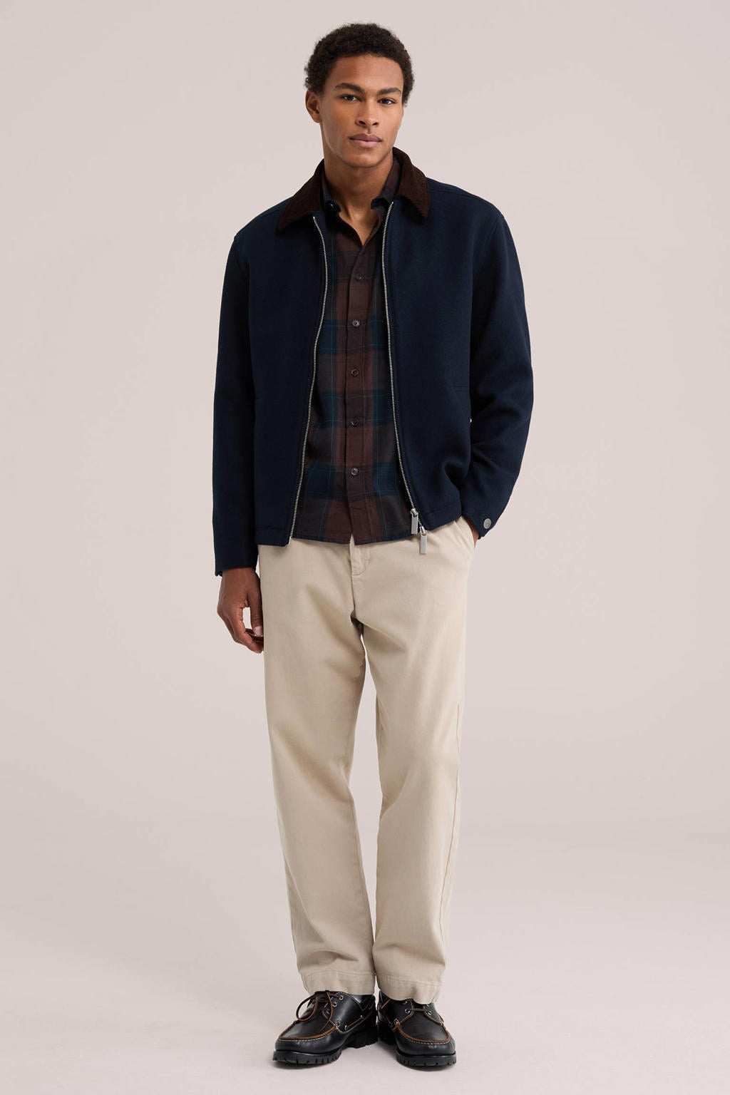 Donkerblauwe heren WE Fashion loose fit geruit overhemd van katoen met lange mouwen en klassieke kraag