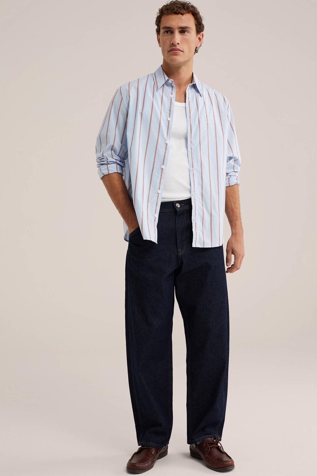 Lichtblauwe heren WE Fashion relaxed fit gestreept overhemd van katoen met lange mouwen en klassieke kraag