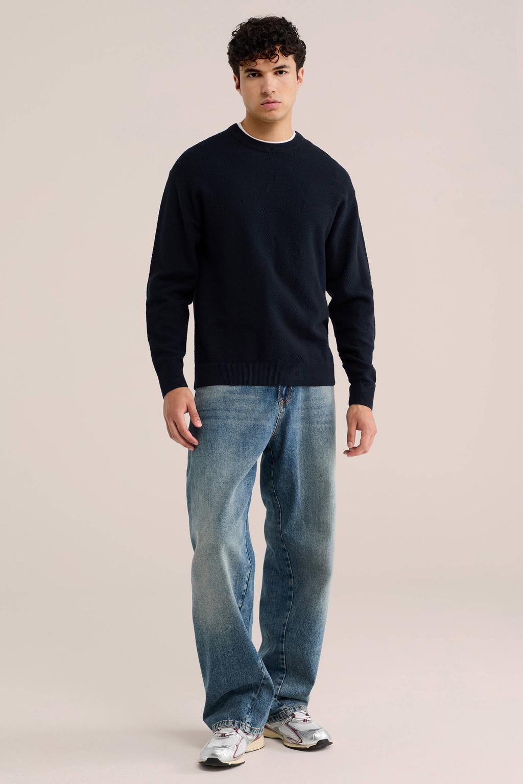Donkerblauwe heren WE Fashion katoenen regular fit gebreide trui met lange mouwen en ronde hals