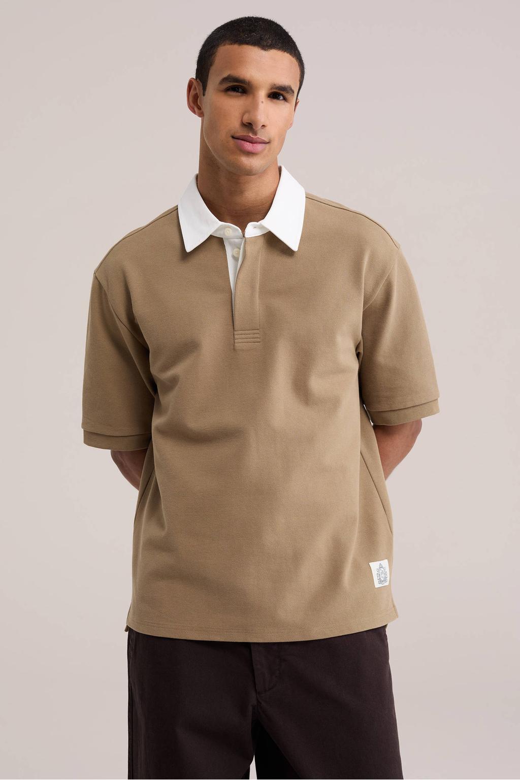 Beige heren WE Fashion relaxed fit T-shirt van katoen met effen, korte mouwen en klassieke kraag