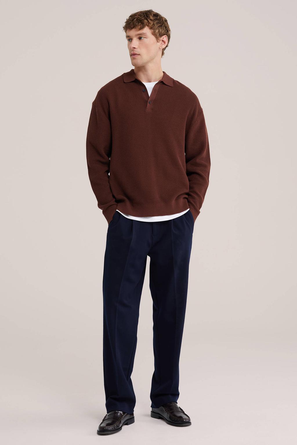 Roodbruine heren WE Fashion katoenen regular fit gebreide trui bruin met lange mouwen en klassieke kraag