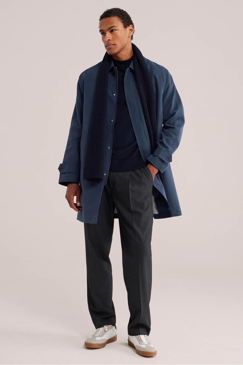 Blauwe heren WE Fashion trenchcoat van polyester met effen, lange mouwen, klassieke kraag en rits- en drukknoopsluiting