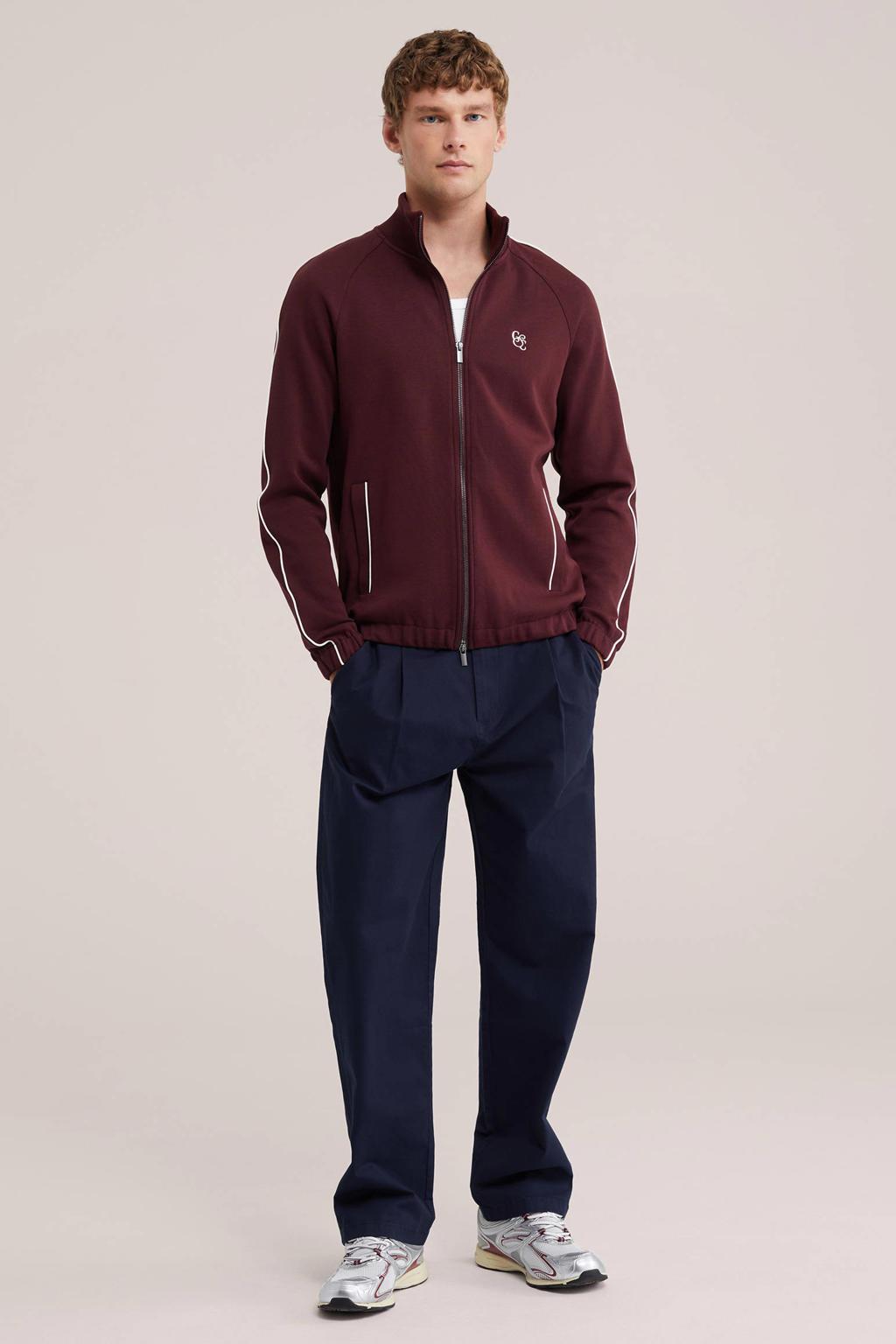 WE Fashion sweatvest met borduursels - acorn