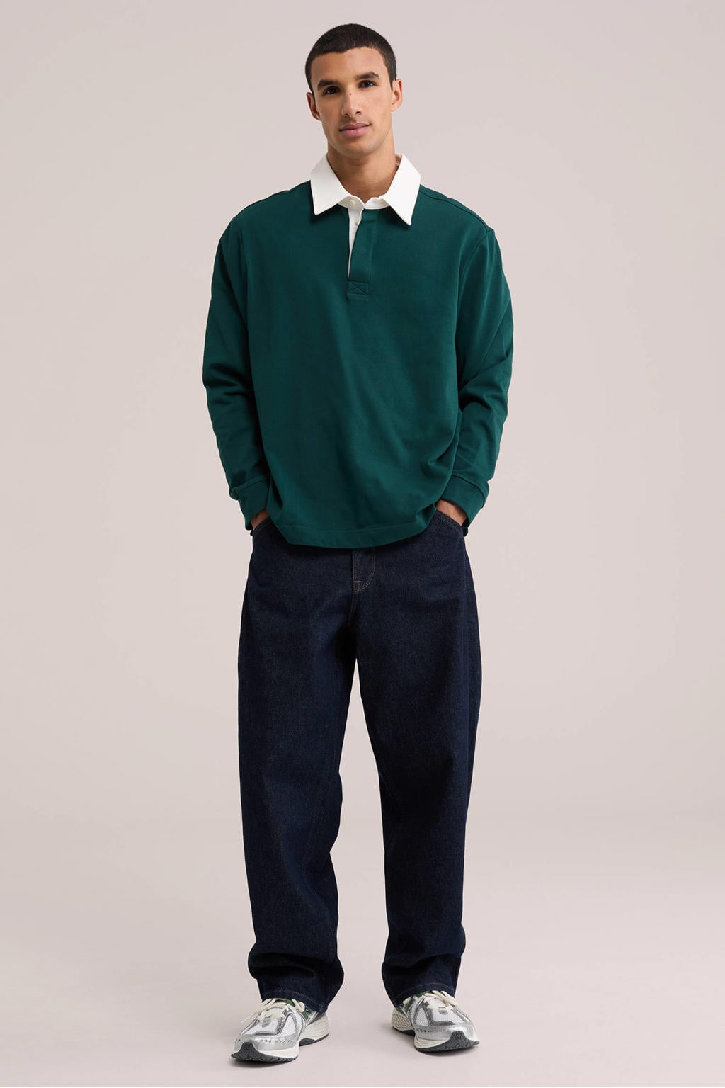 Donkergroene heren WE Fashion relaxed fit polo van katoen met effen, lange mouwen en contrast bies