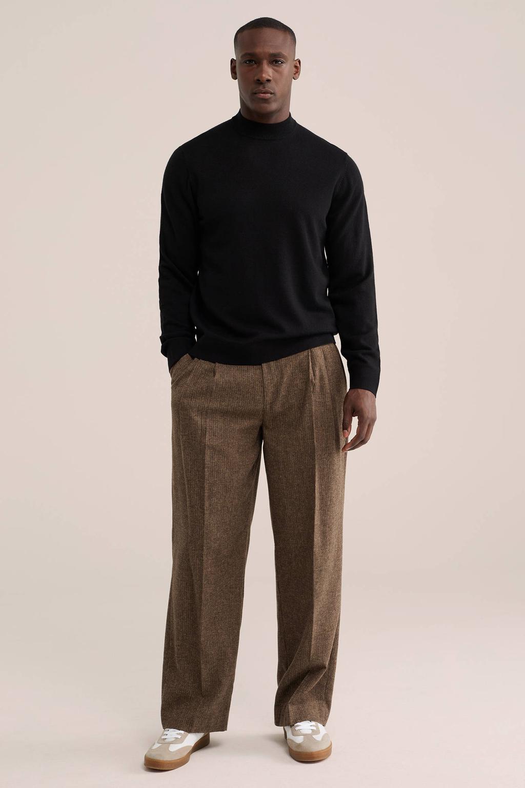 WE Fashion loose fit geruite chino met plooien en wol - bruin