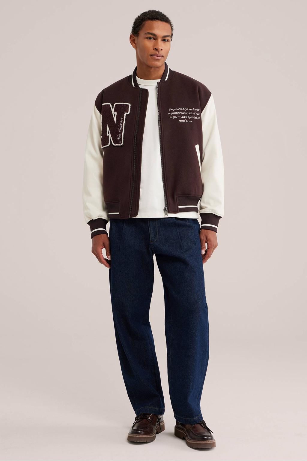 WE Fashion bomberjack met borduursels en backprint - donkerbruin