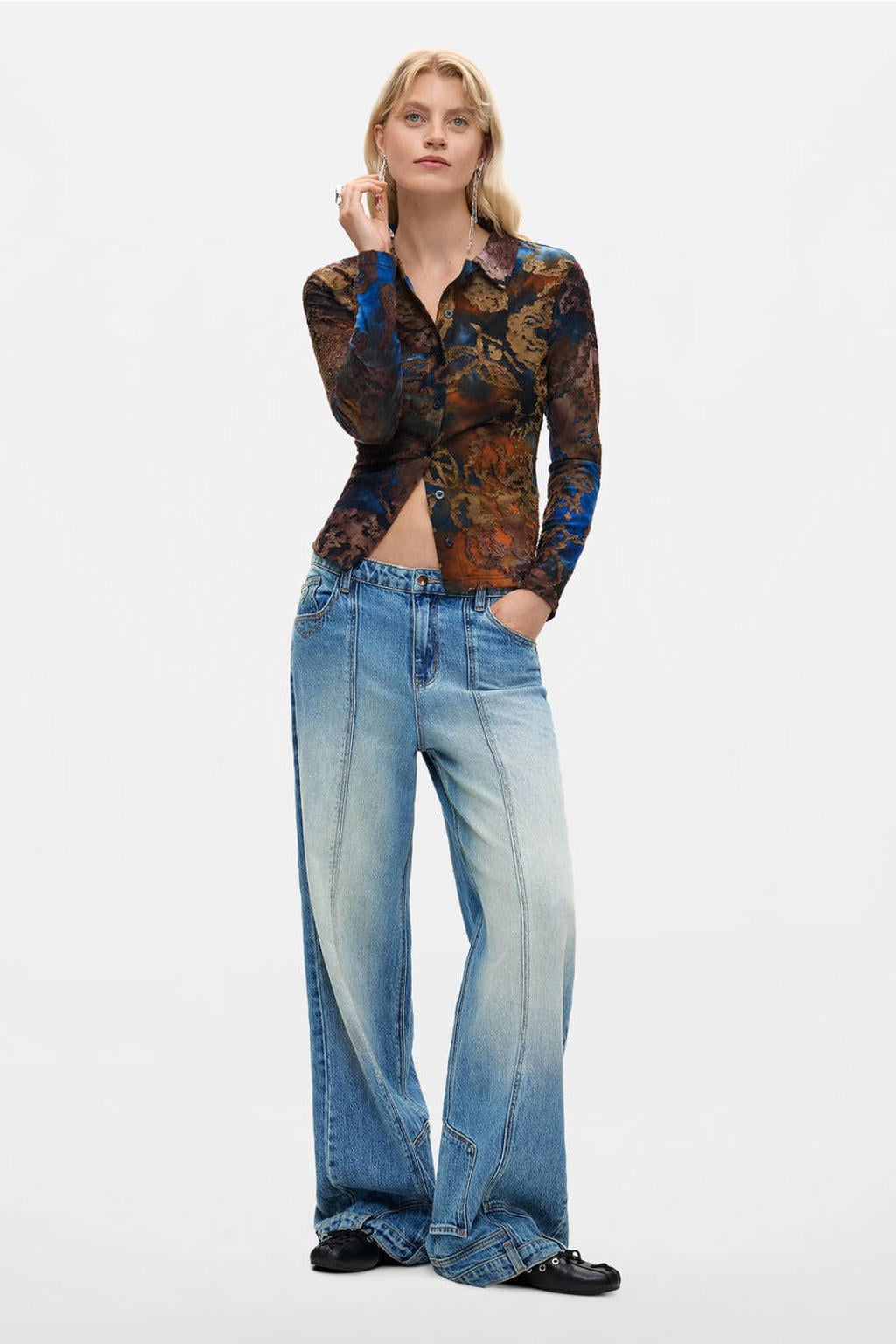 Multikleurige dames Desigual blouse meerkleurig van polyester met lange mouwen, klassieke kraag en knoopsluiting