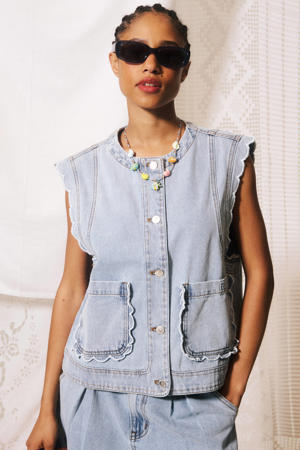 denim gilet met ruches - lichtblauw