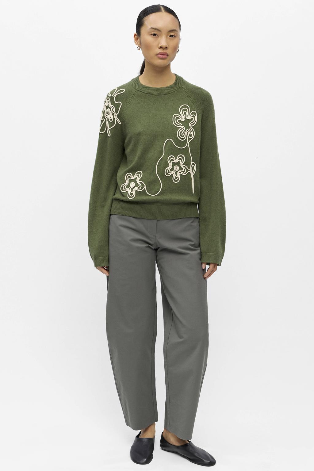 Groen en witte dames OBJECT rechtvallende gebreide gebloemde trui van viscose met lange mouwen en ronde hals