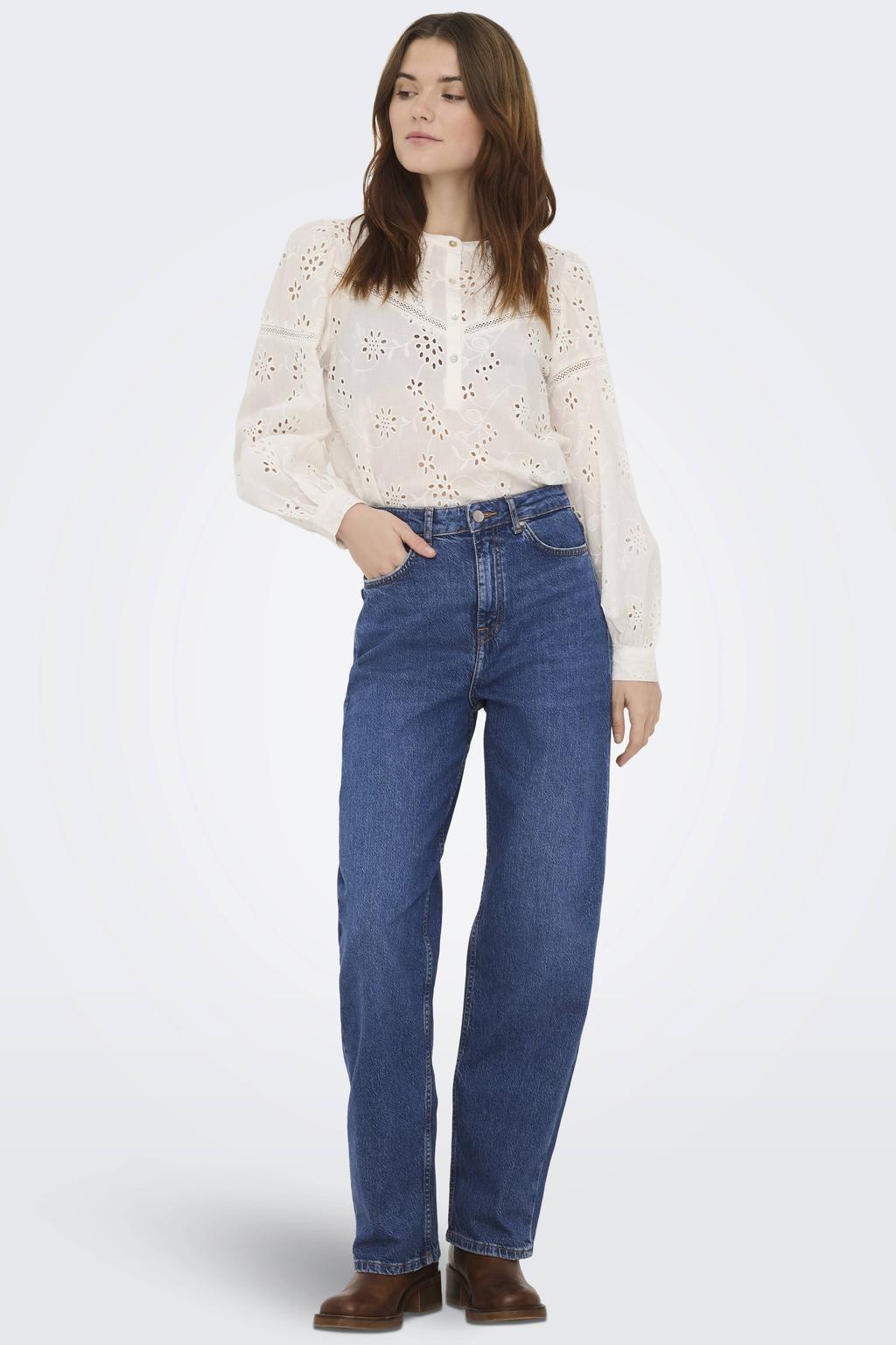 Medium blue denim dames JDY Jdybailey Hw Barrel Jeans Mb Dnm jeans mediumblauw met high waist, rits- en knoopsluiting en effen