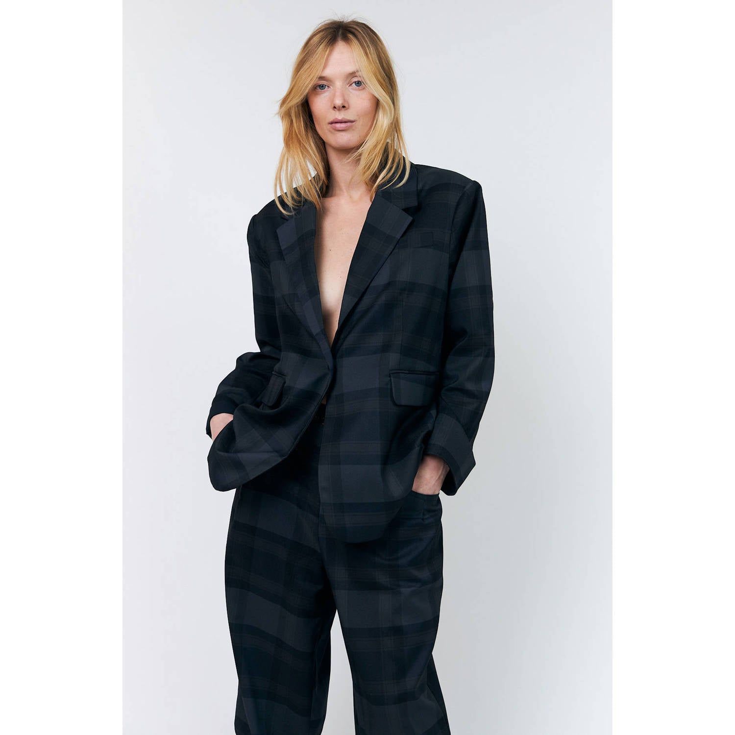 Lollys Laundry oversized geruite blazer grijs