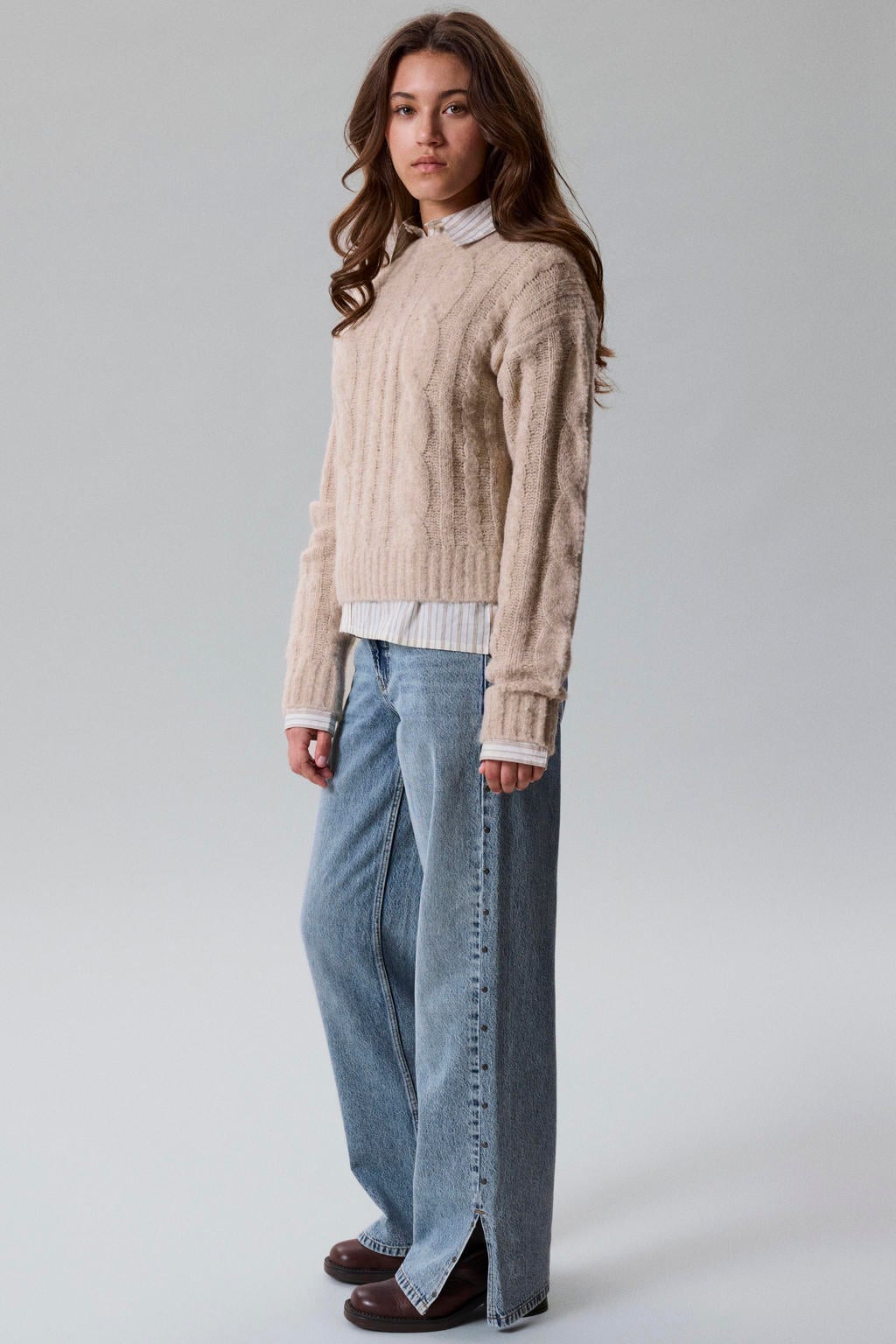 LMTD NLFBIRM straight leg jeans met split en studs - lichtblauw