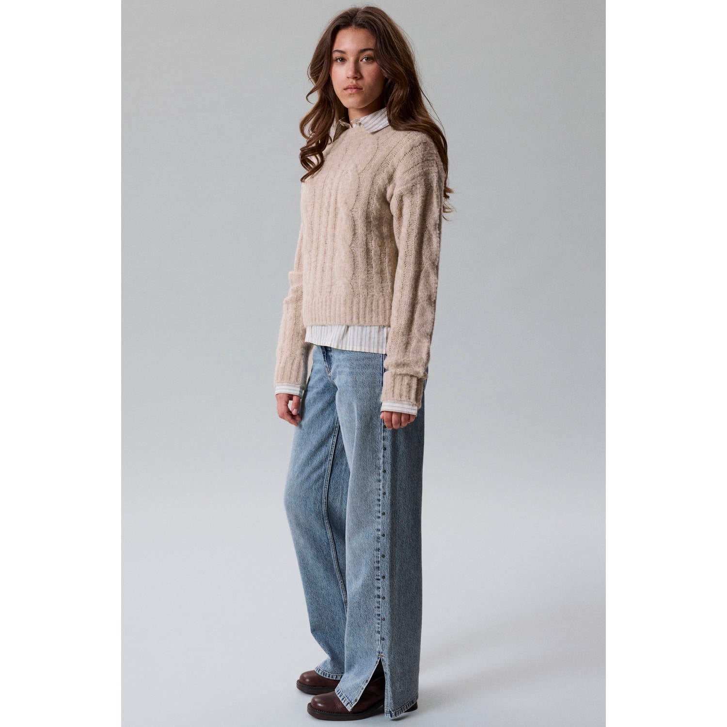 LMTD NLFBIRM straight leg jeans met split en studs lichtblauw