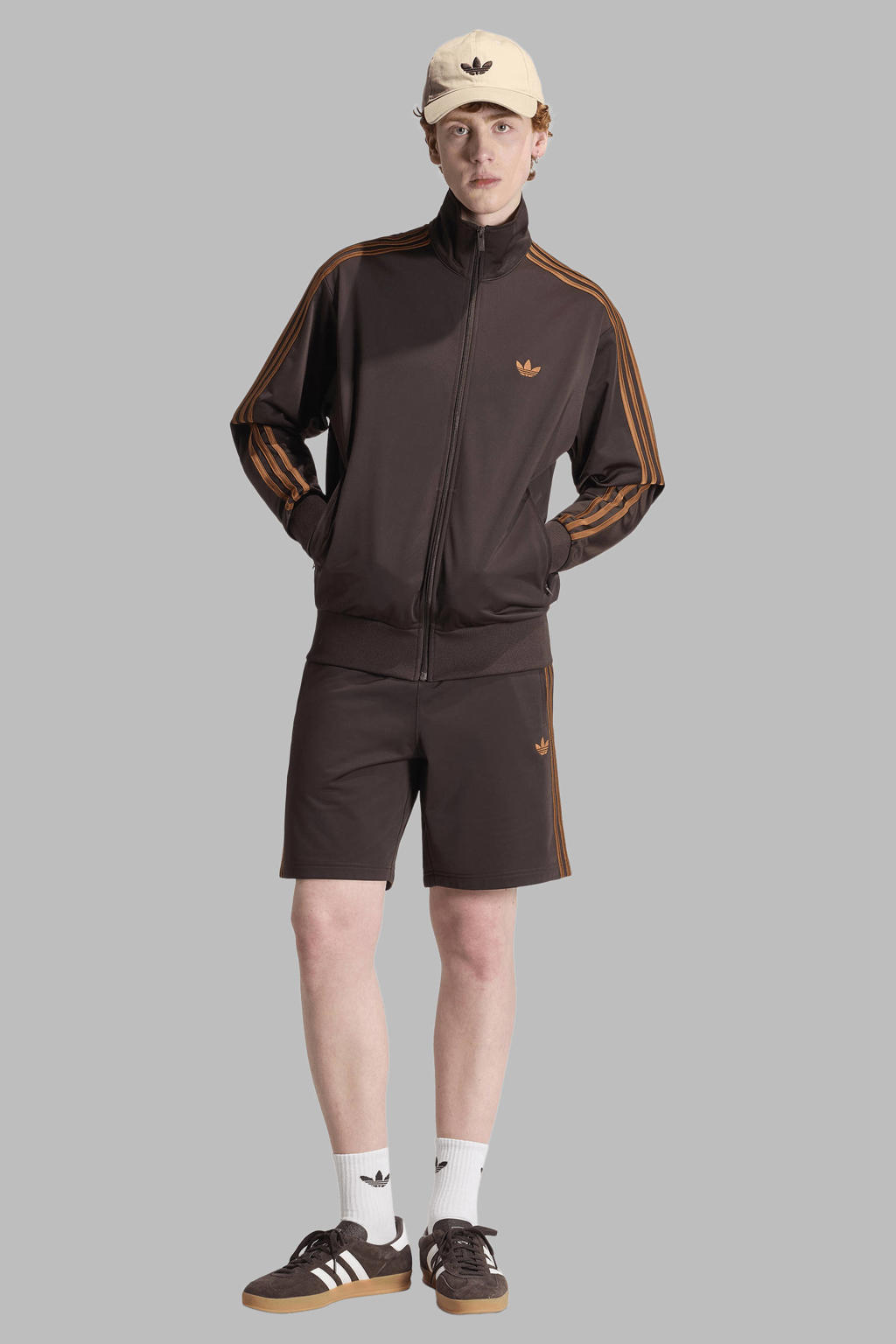 adidas Originals regular fit gestreepte sweatshort - donkerbruin/oranjebruin