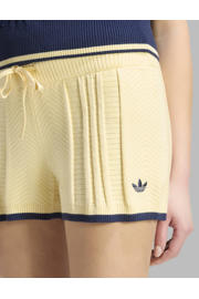 thumbnail: adidas Originals Adicolor Essentials high waist slim fit sweatshort - geel