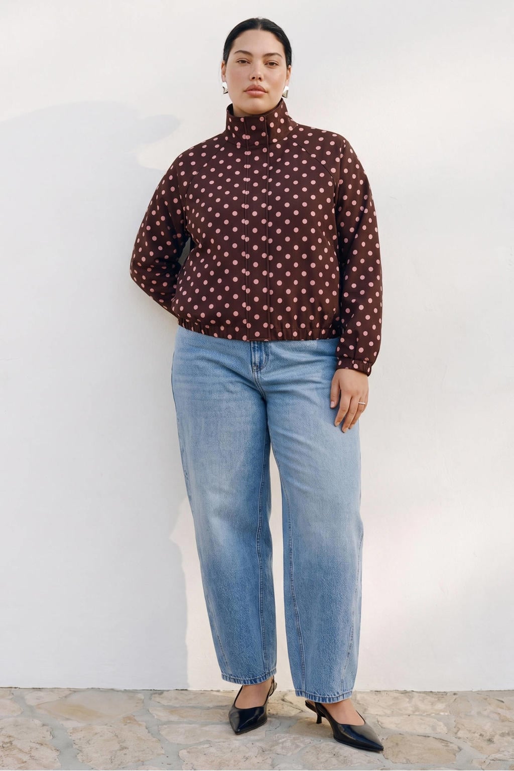 Donkerrood en roze dames VERO MODA CURVE jas Plus Size van polyester met stippenprint, lange mouwen, col en ritssluiting