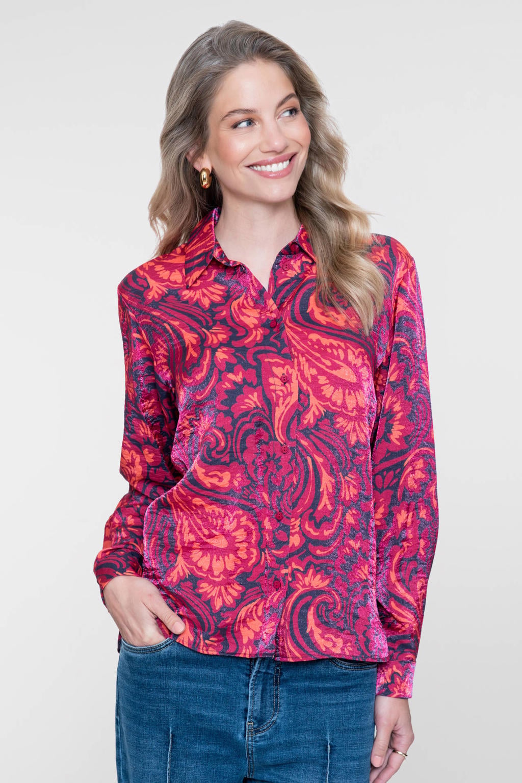 Roze dames Geisha blouse van viscose met paisley print, lange mouwen, klassieke kraag en knoopsluiting
