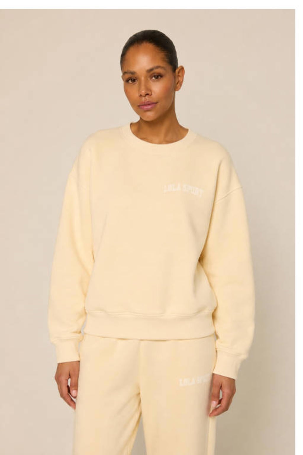 Beige dames The Lola Club sweater met effen, lange mouwen en ronde hals