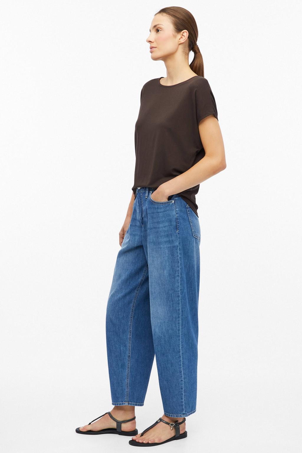 Donkerblauwe dames s.Oliver rechtvallend T-shirt van viscose met effen, korte mouwen en ronde hals