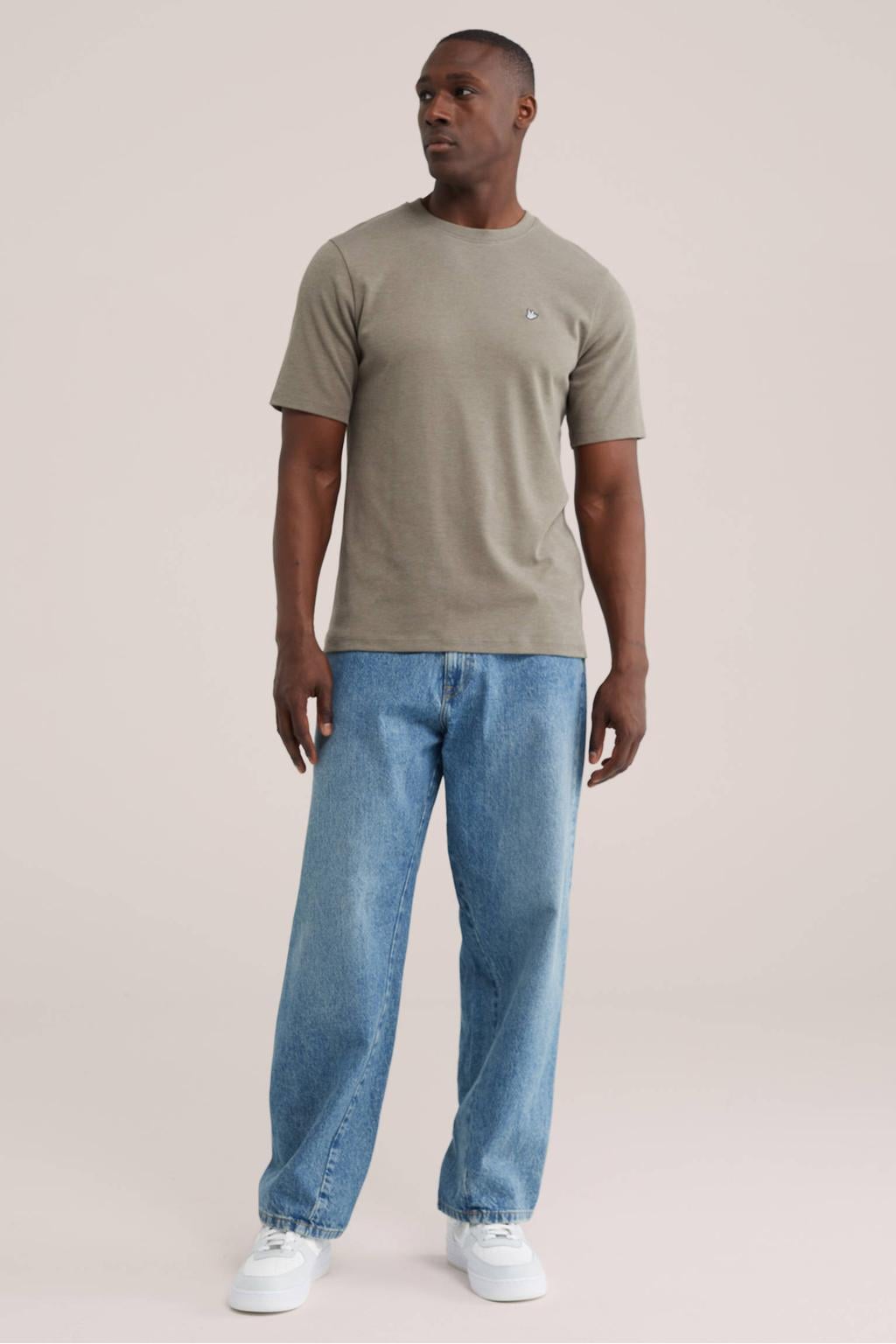 Lichtkaki heren WE Fashion regular fit T-shirt van katoen met effen, korte mouwen en ronde hals