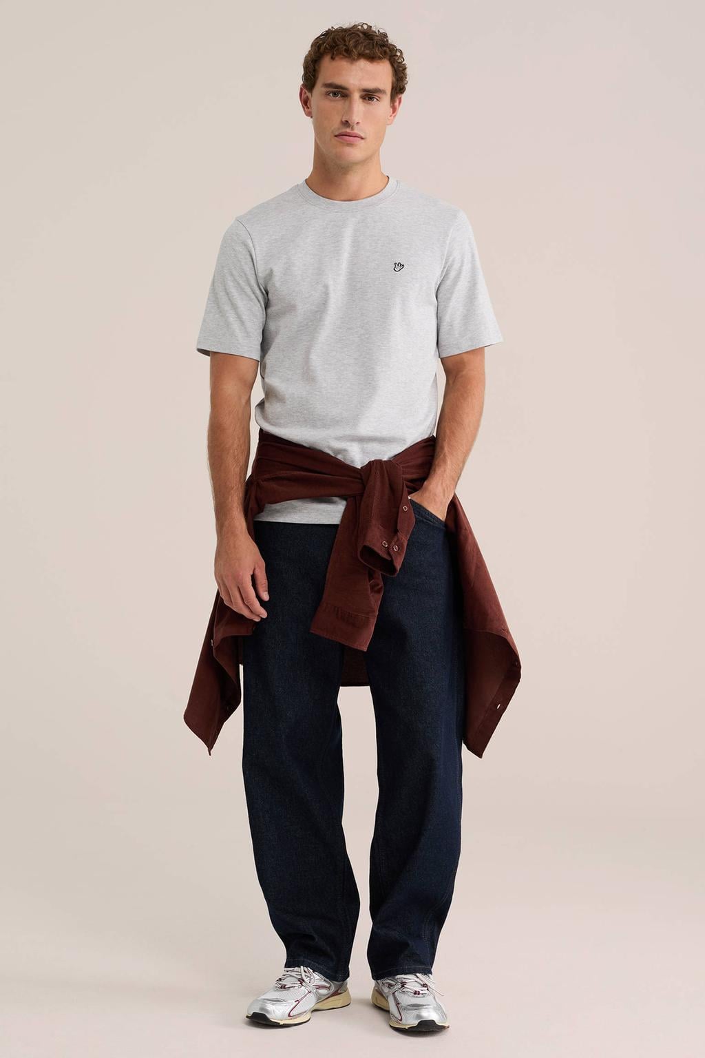 Lichtgrijze heren WE Fashion regular fit gemêleerd T-shirt van katoen met melée print, korte mouwen en ronde hals