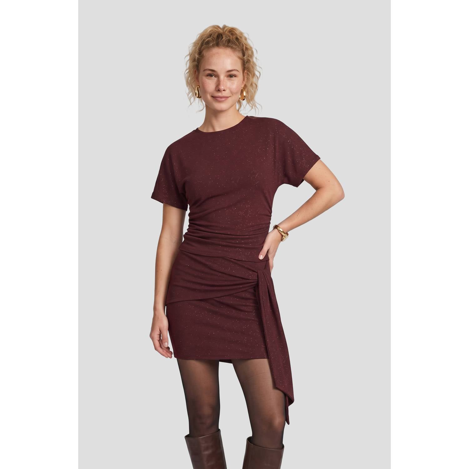 Anytime top met glitters bordeauxrood