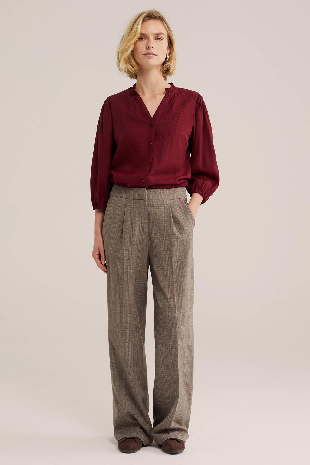 Donkerrode dames WE Fashion blouse van viscose met effen, driekwart mouwen, V-hals en knoopsluiting