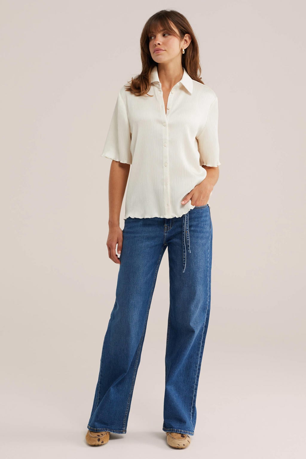 Ecru dames WE Fashion blouse van polyester met effen, korte mouwen, klassieke kraag en knoopsluiting