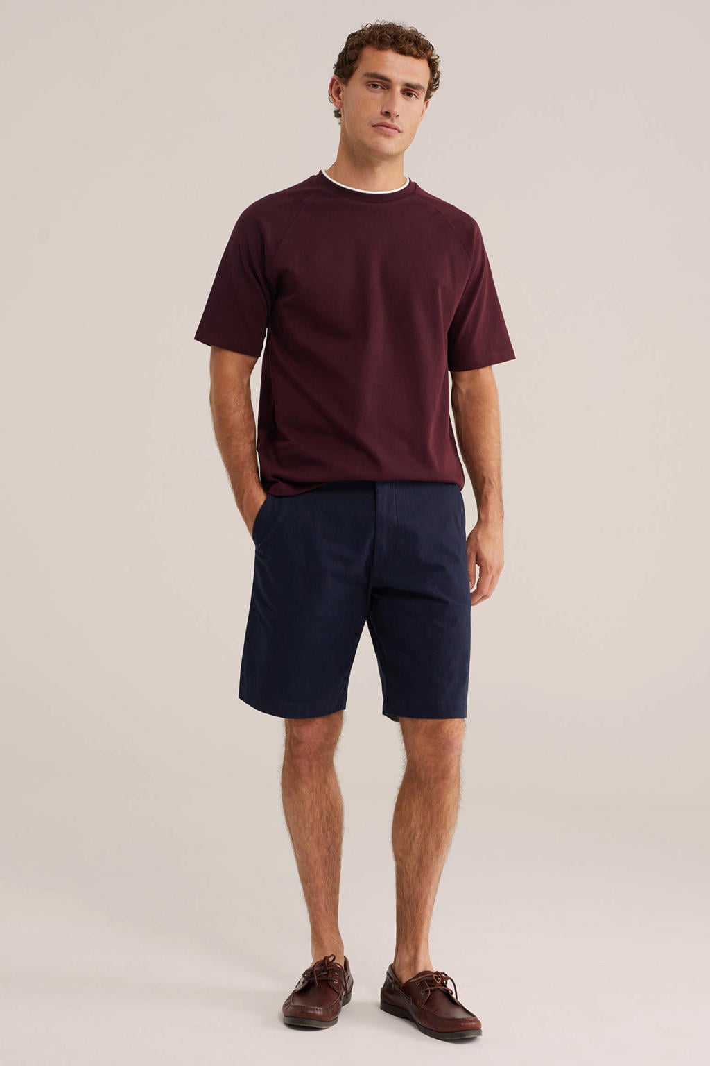 Donkerrode heren WE Fashion relaxed fit T-shirt van katoen met effen, korte mouwen en ronde hals