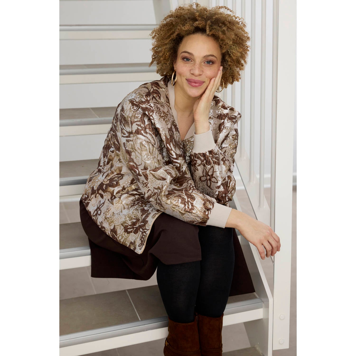 Zhenzi Plus Size gebloemde jas bruin