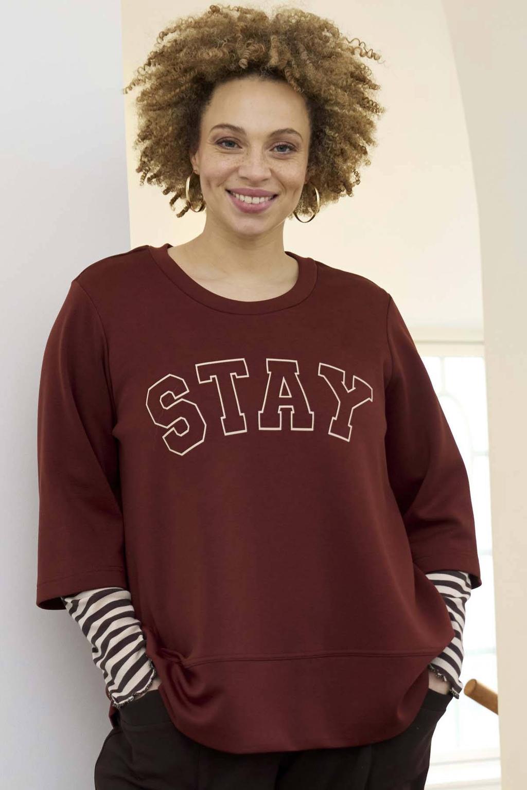 Zhenzi Plus Size sweater met tekst - donkerrood