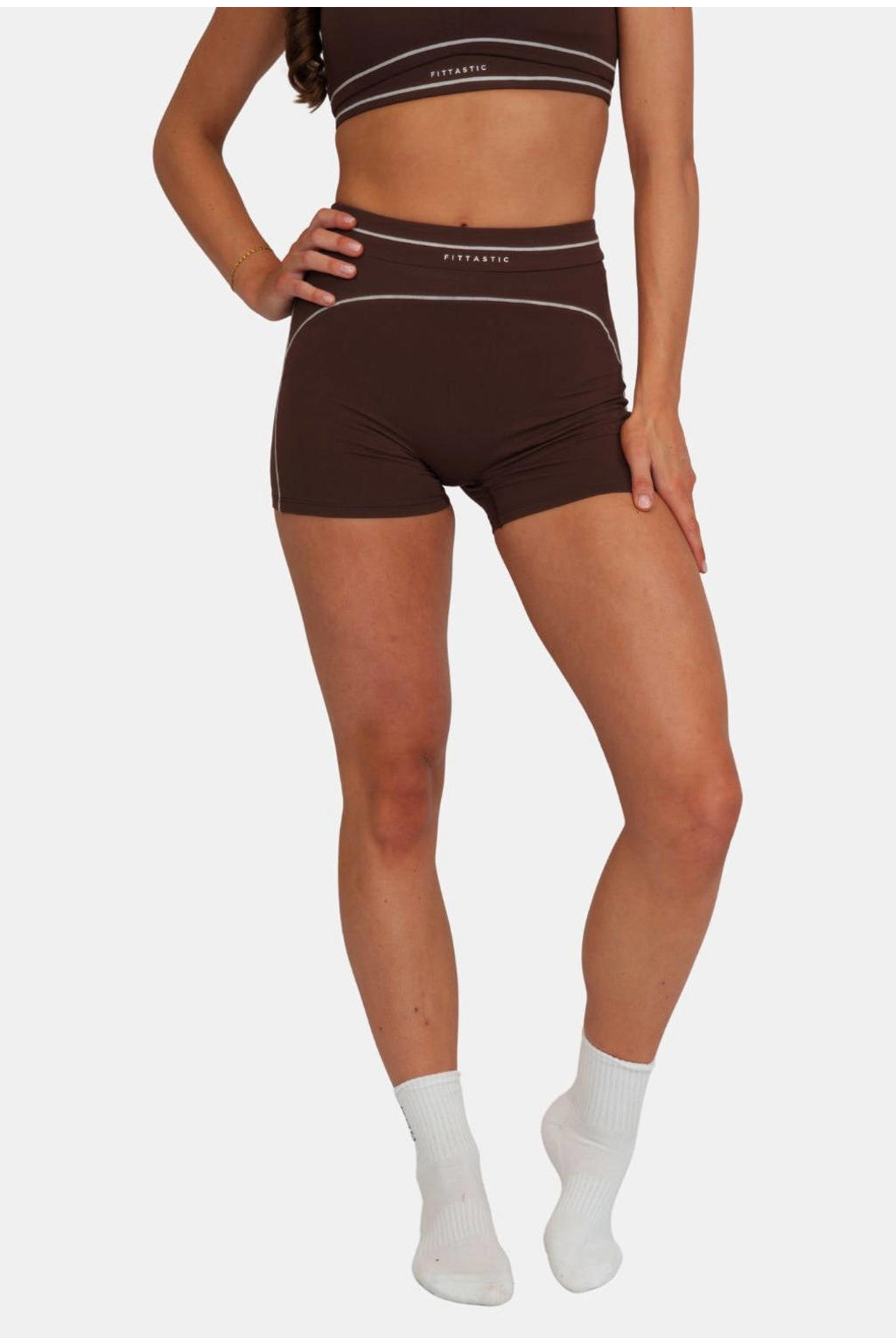 Fittastic Sportswear korte sportbroek - donkerbruin