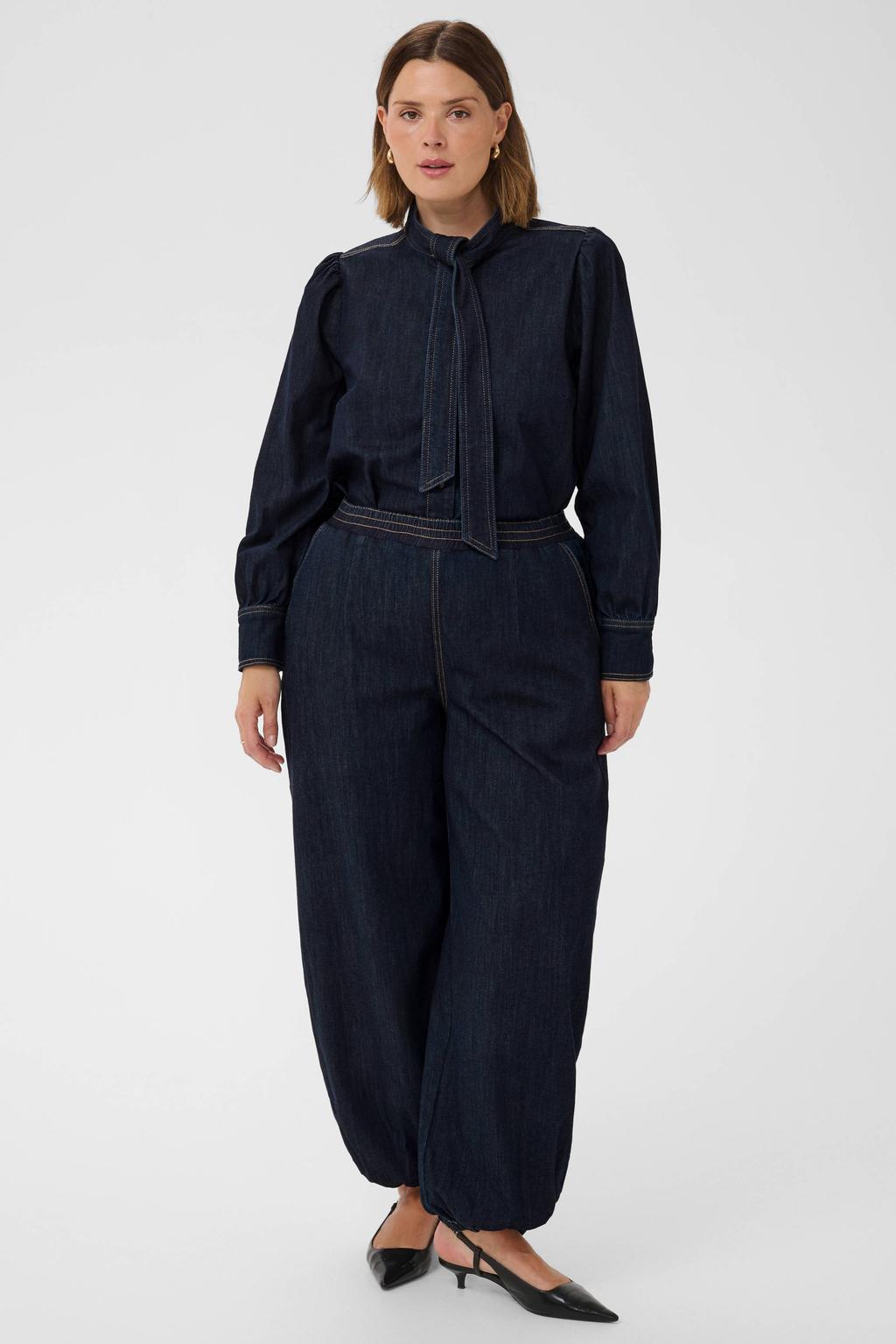 Donkerblauwe dames Kaffe Curve barrel jeans Plus Size van denim met high waist, rits- en knoopsluiting en effen