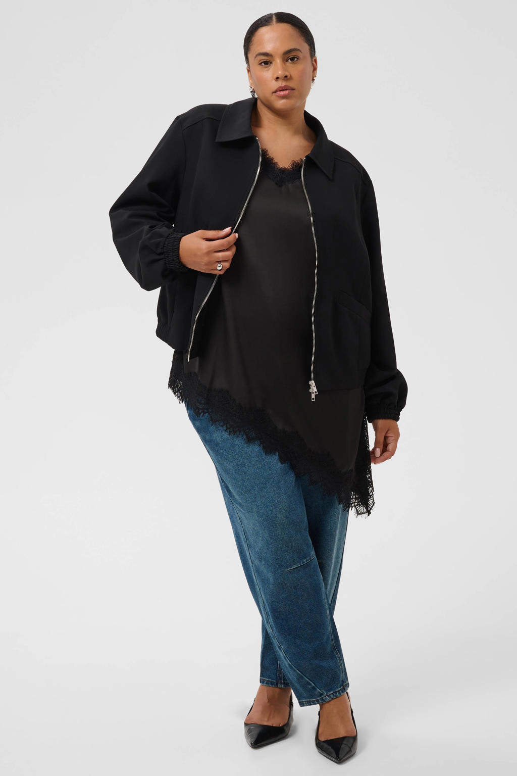 Kaffe Curve Plus Size bomberjack - zwart