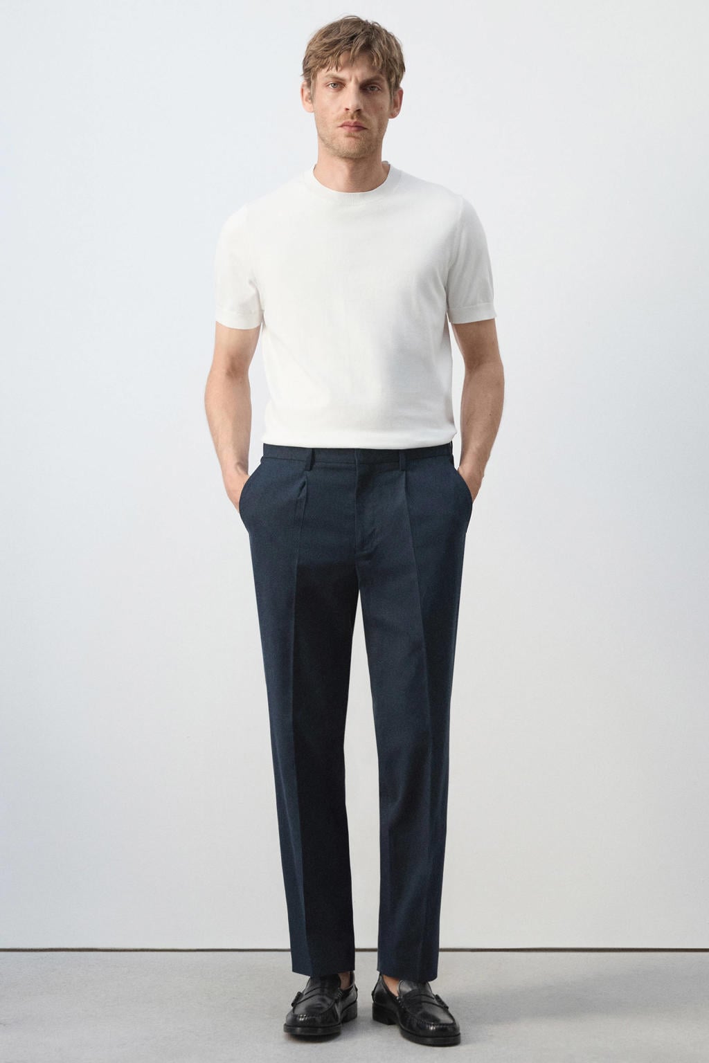 Mango Man slim fit pantalon met linnen - marineblauw